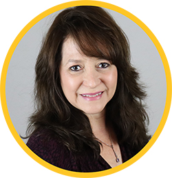Website Headshot_Monica Neyman